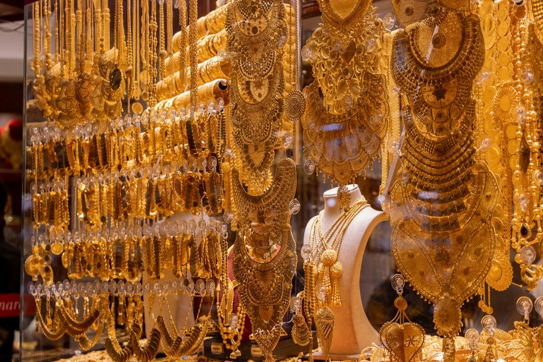 Gold Price Outlook: Inflation Hedge or Momentum Play in October 2026?