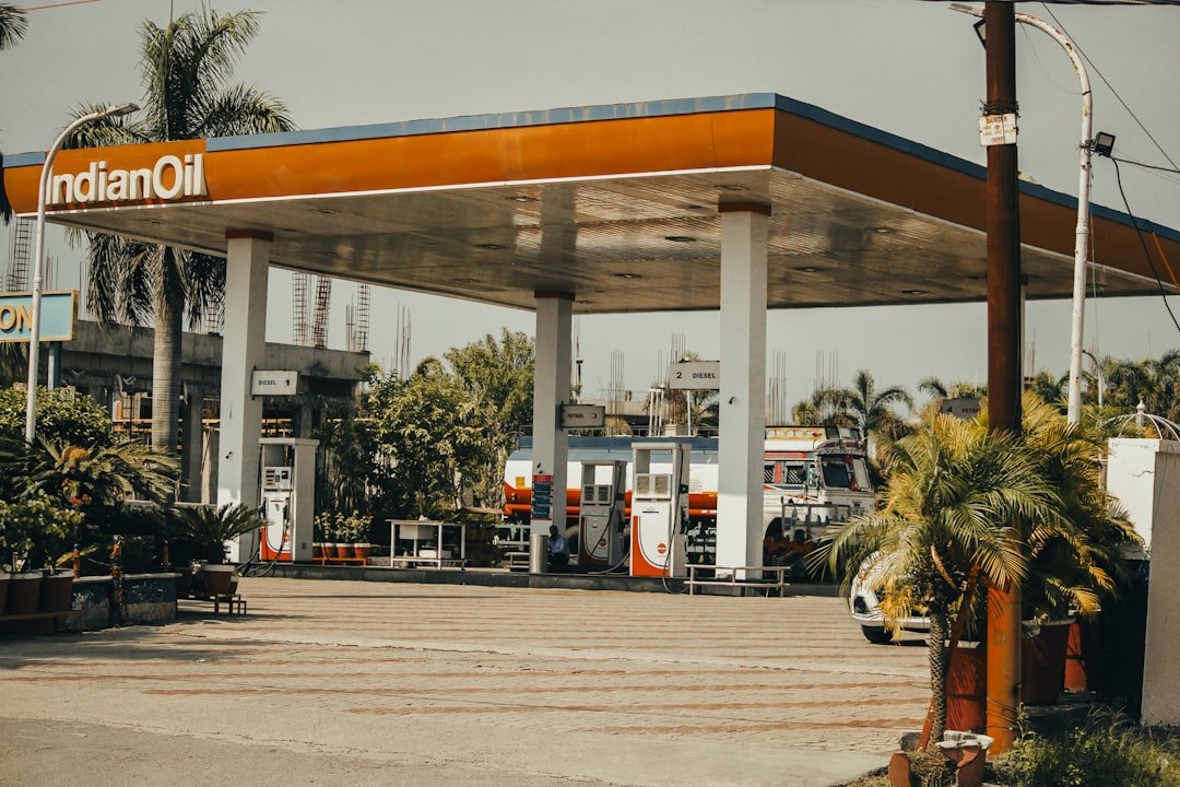 Oil Prices Surge Amid Flat U.S. Stock Futures: What to Expect Next