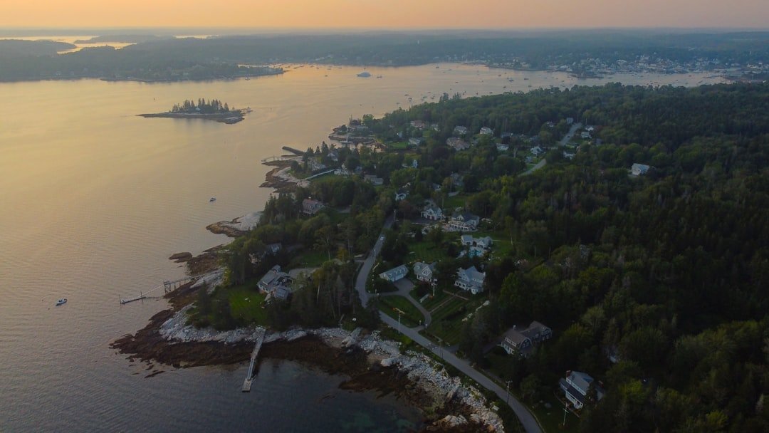 Maine Governor Rejects First Statewide Data Center Moratorium Until 2027