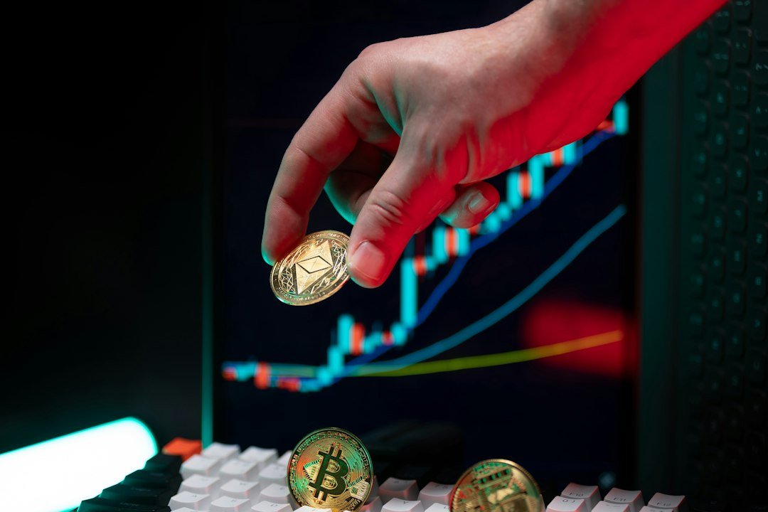 Institutional Money Flow into Bitcoin ETFs Reaches $2 Billion This Month