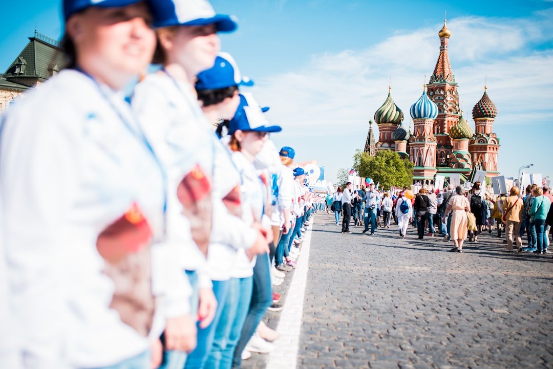 Russian Stablecoin A7A5 Claims Billions in Volume, Analysts Report Sharp Decline