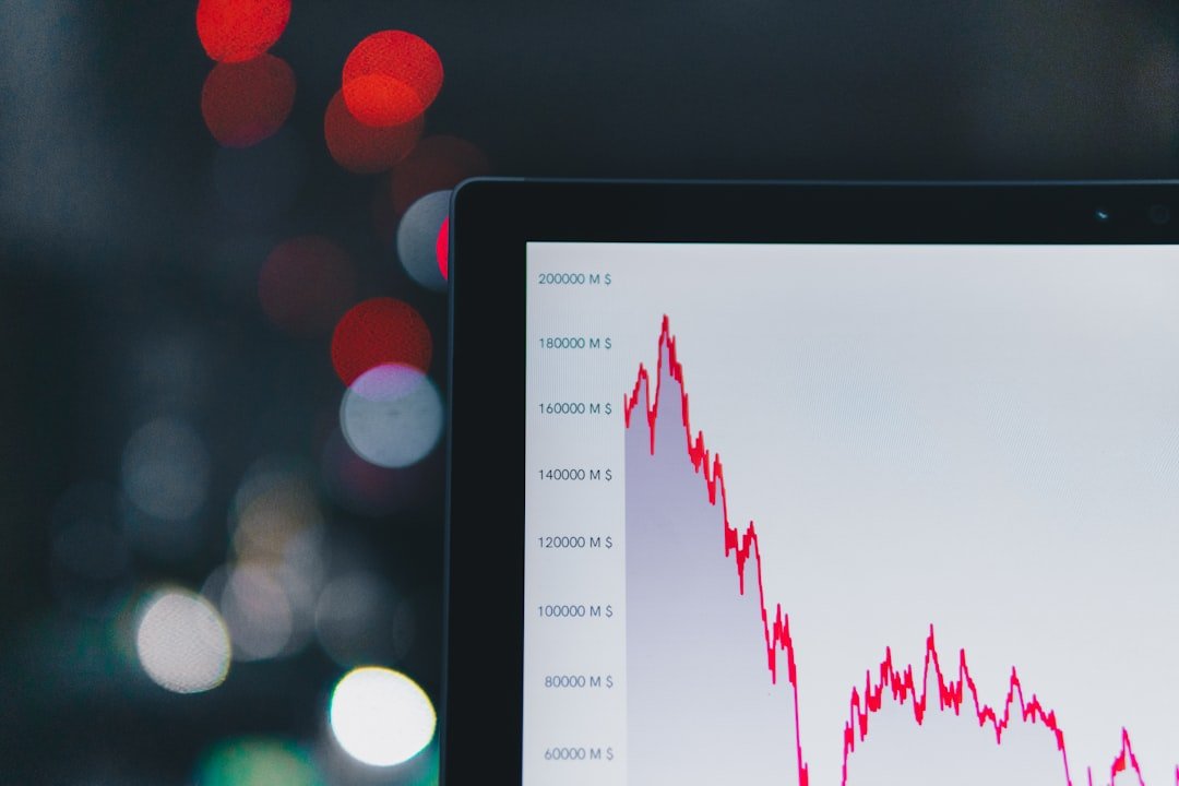 Snap's CTO Offloads 5 Million Shares: What This $28.2 Million Transaction Means for Investors