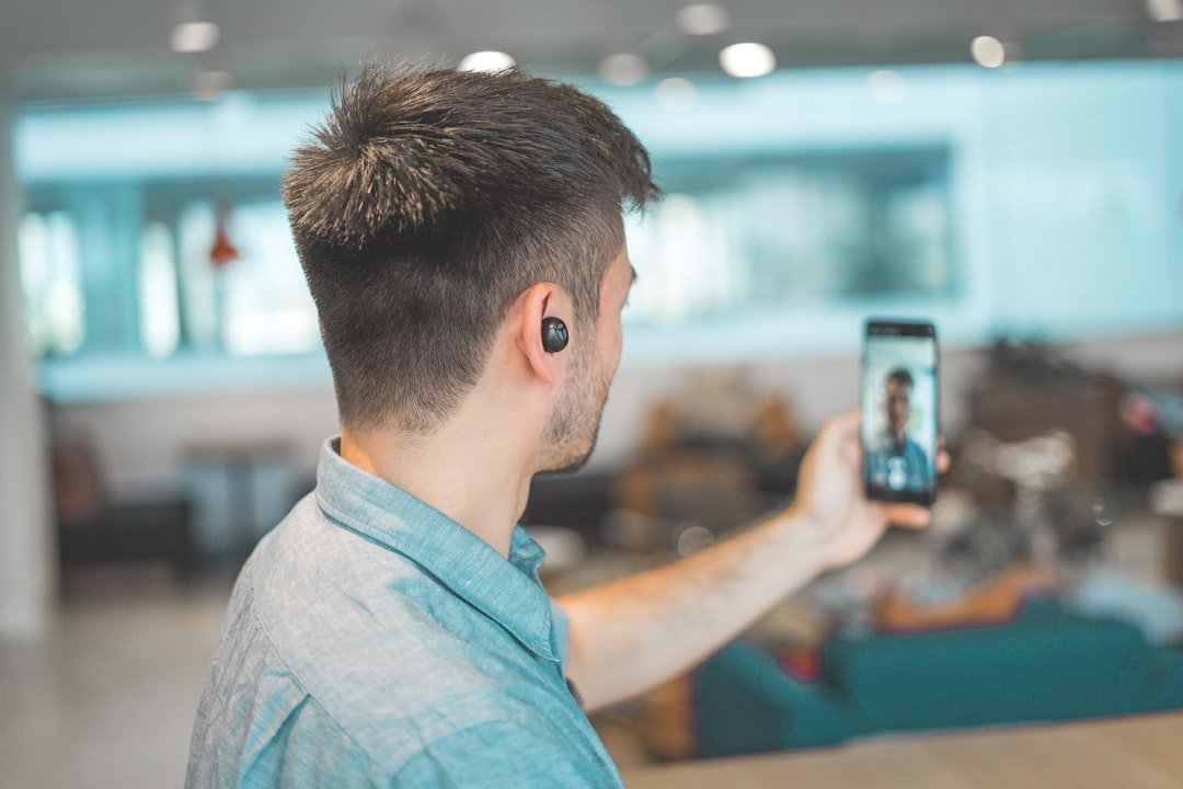 Snap's New AI Venture: Dotmo Emerges Amid Cost-Cutting Measures