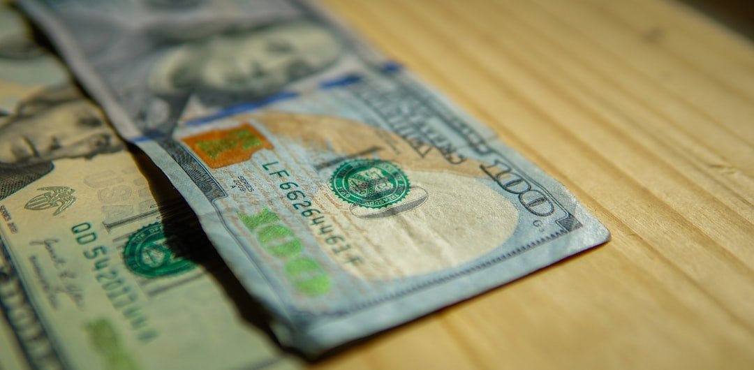 US Inflation Hits 6-Year Low, Pound Sterling Struggles Near 1.3400